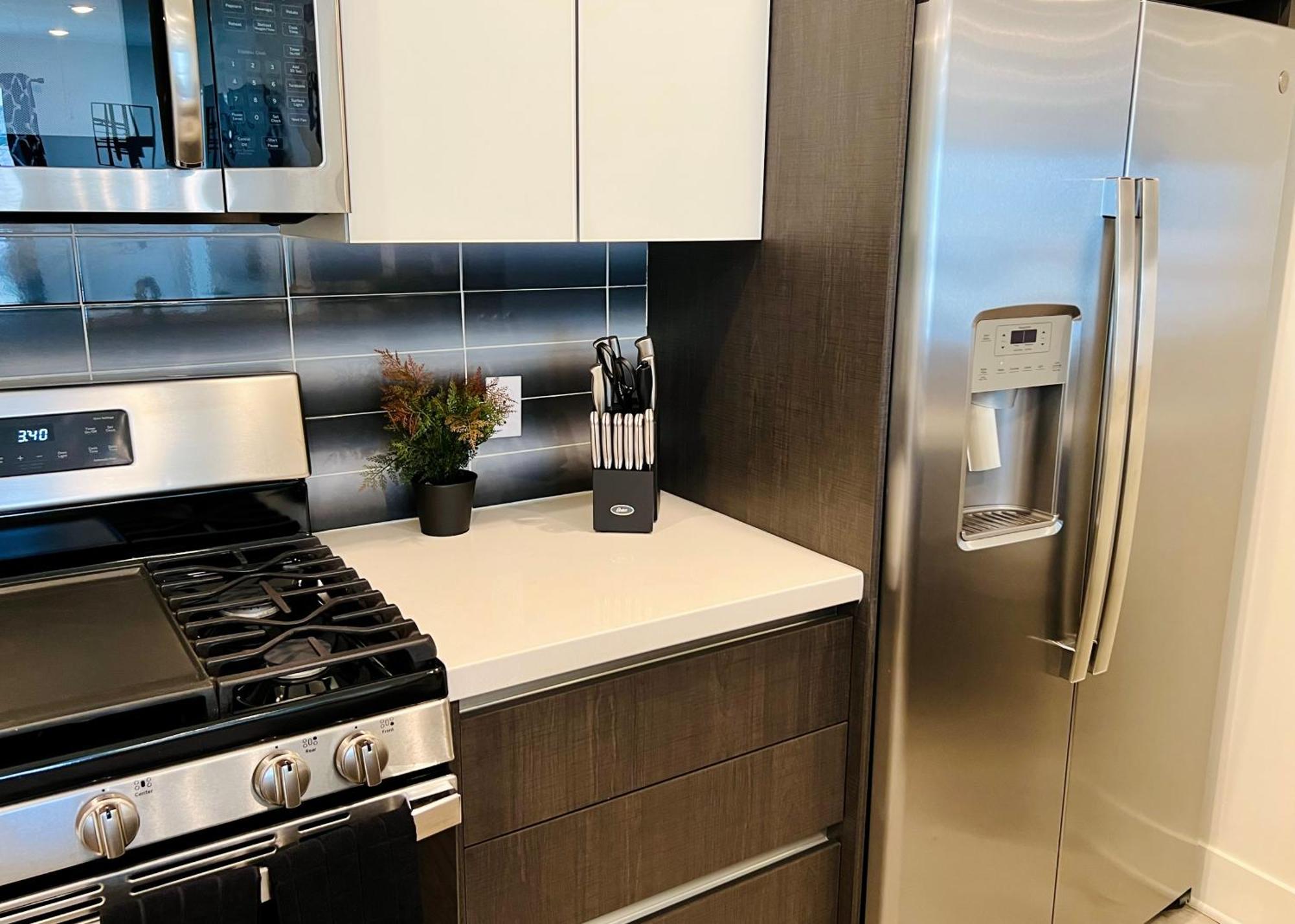 Century Cozy 2 Bedroom 4 Sleeps Crib W Parking 505 Apartamento *